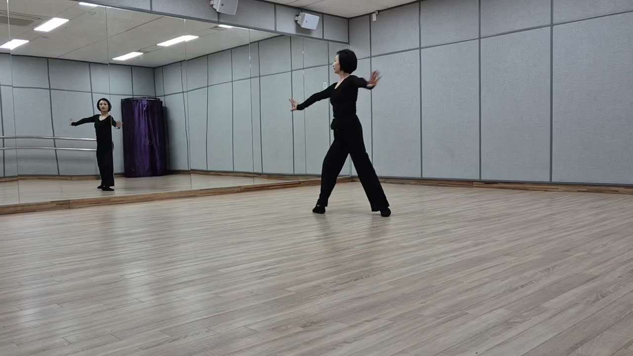 Before It's Gone - Line Dance | Intermediate Rolling Count | by Gary O'Reilly & Maggie Gallagher