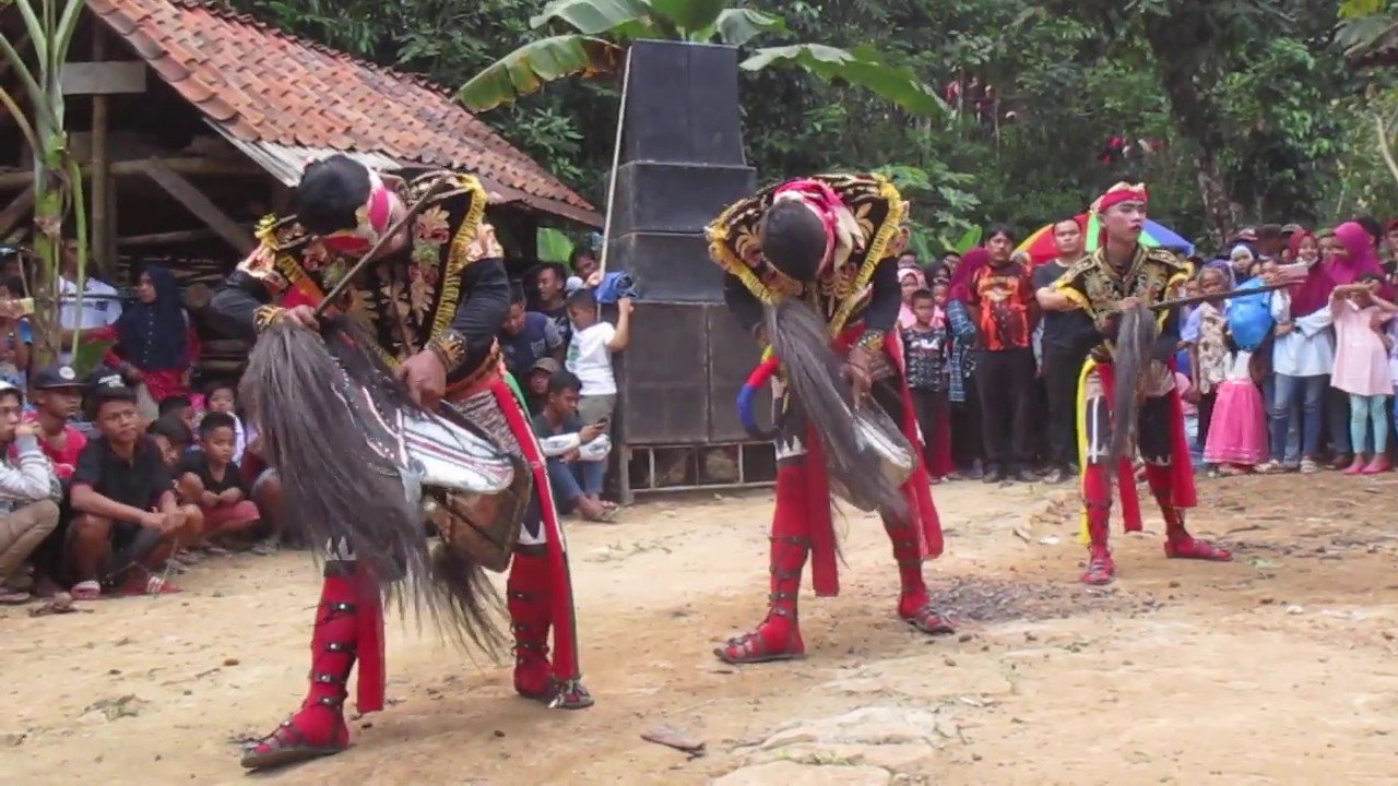 Barongan dan Tari Eling Eling Ebeg Panca Krida Budaya di Pasinggangan Banyumas