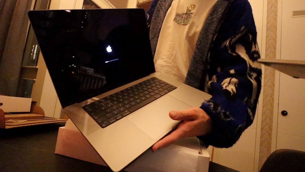 Unboxing MacBook Pro Spacegrijs 2021 | Vloggloss 2585