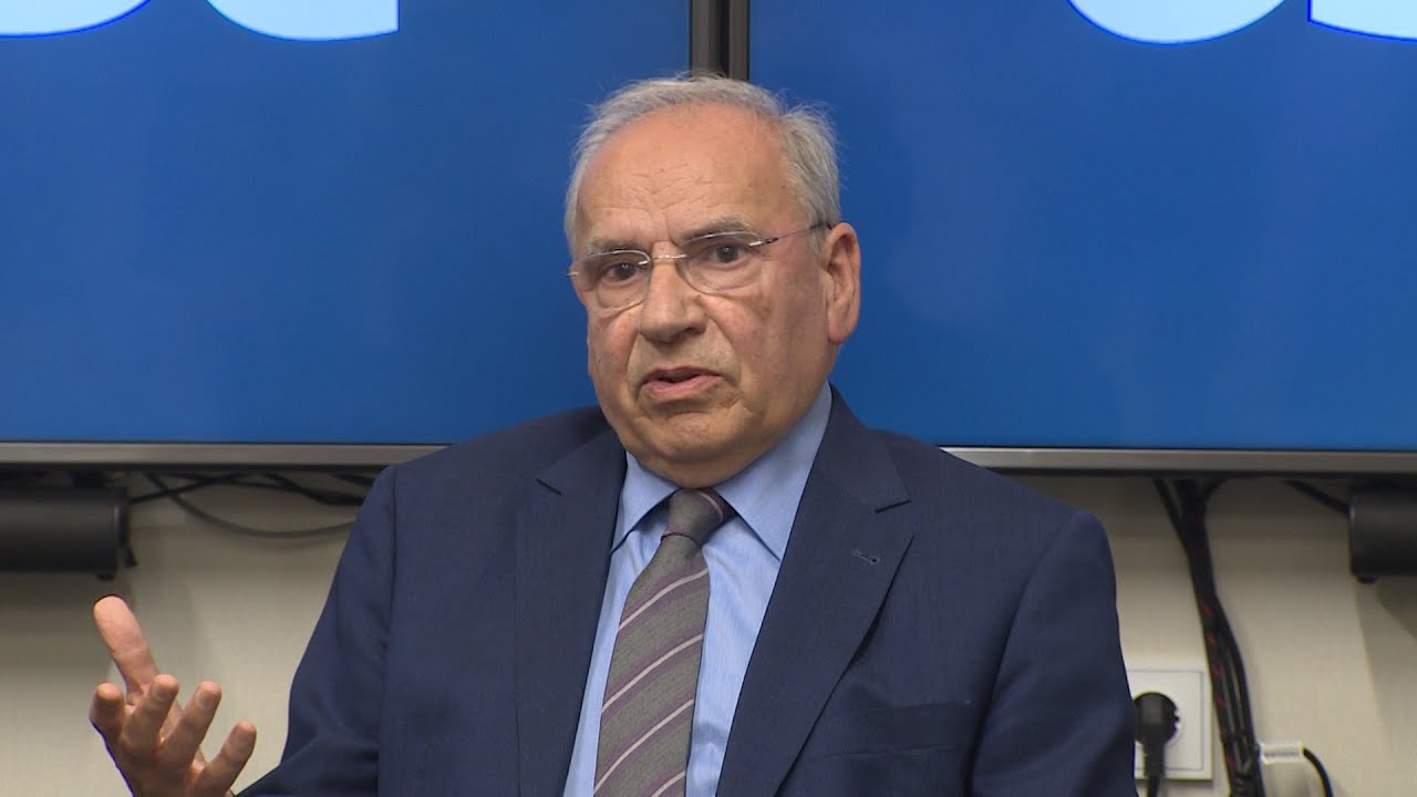 Alfonso Guerra: 