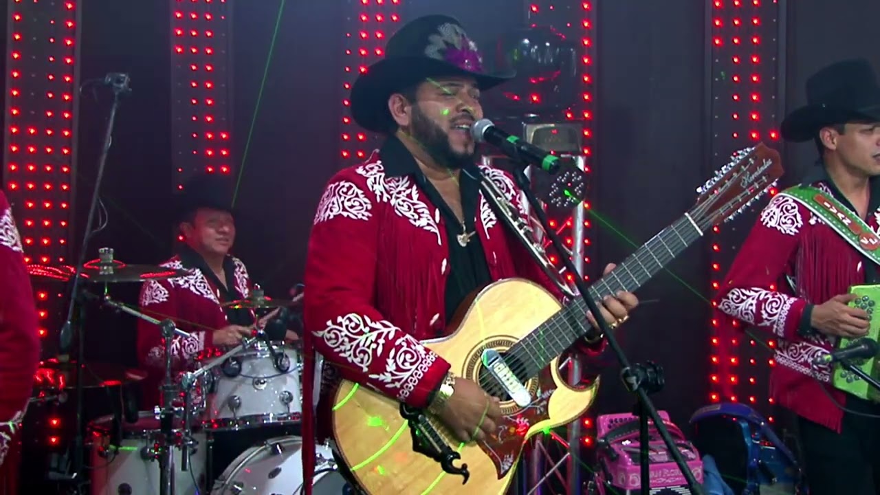 LOS VIEJONES DE LINARES ( EL CORRIDO DEL COYOTE & EZEQUIEL CORONADO ) En Vivo
