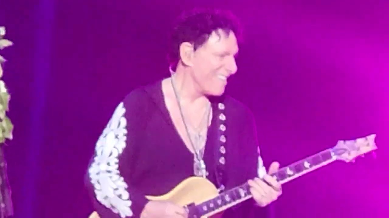 Journey - Send Her My Love - Blaisdell Arena Honolulu - 10/5/22 - Jason Derlatka on vocals