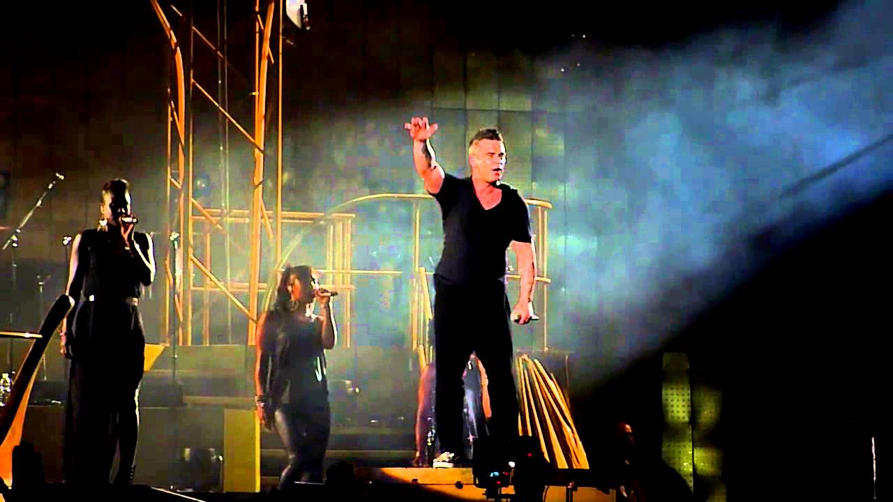Robbie Williams Milan Come Undone 2013-07-31 HQ