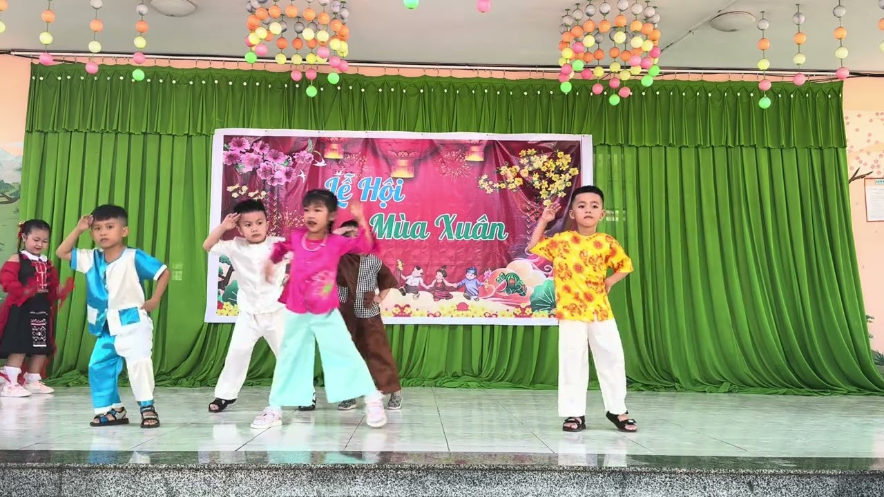 Lá 2- múa Xuân 2026