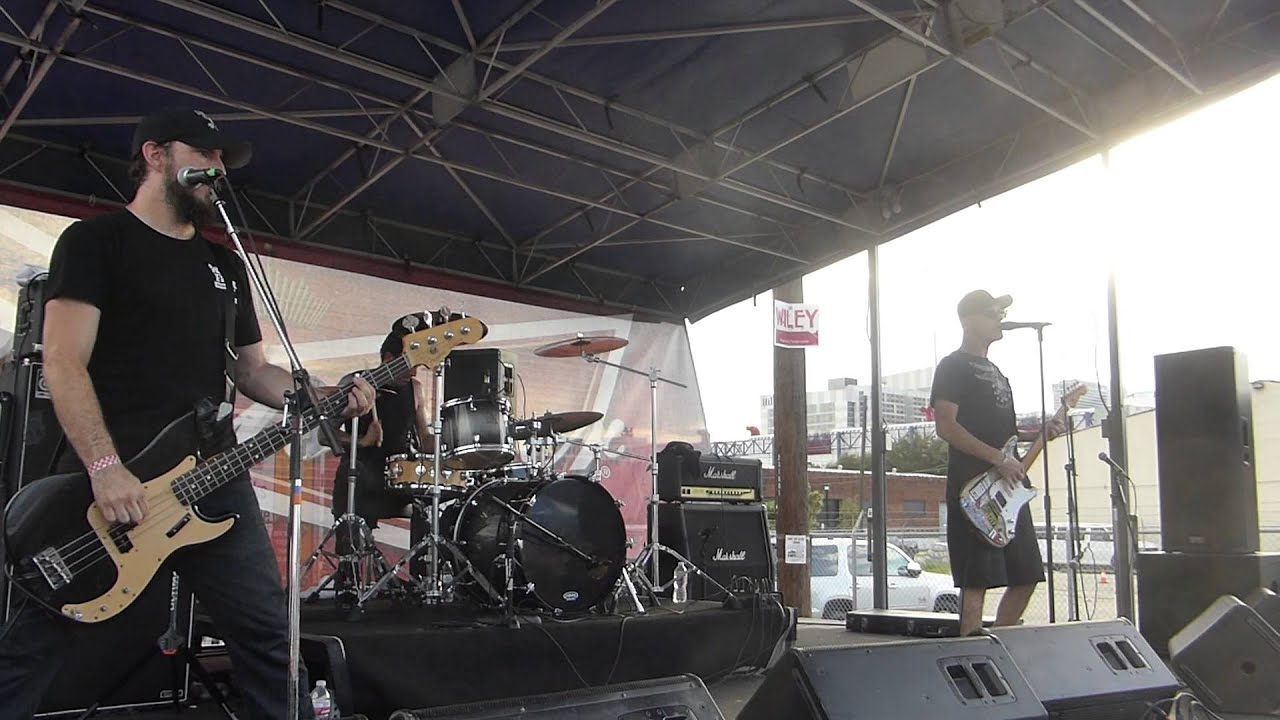 The Queers - Born to Do Dishes (Houston 08.10.14) HD