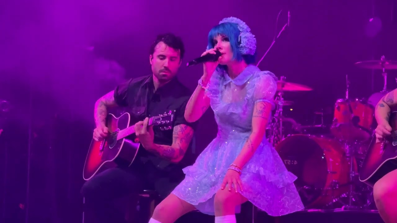 The End - Halsey (Live Performance Debut) Auburn WA, 2025