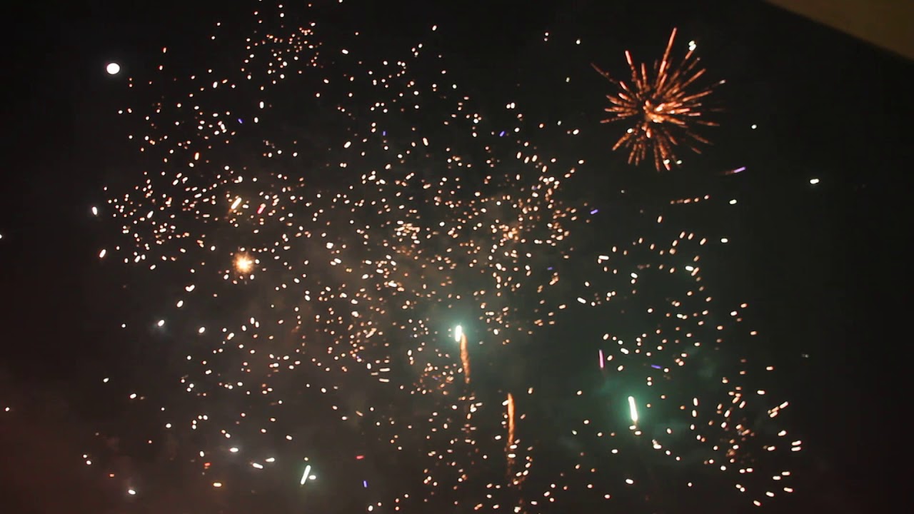Capodanno 2017 Taranto Paolo VI si Illumina