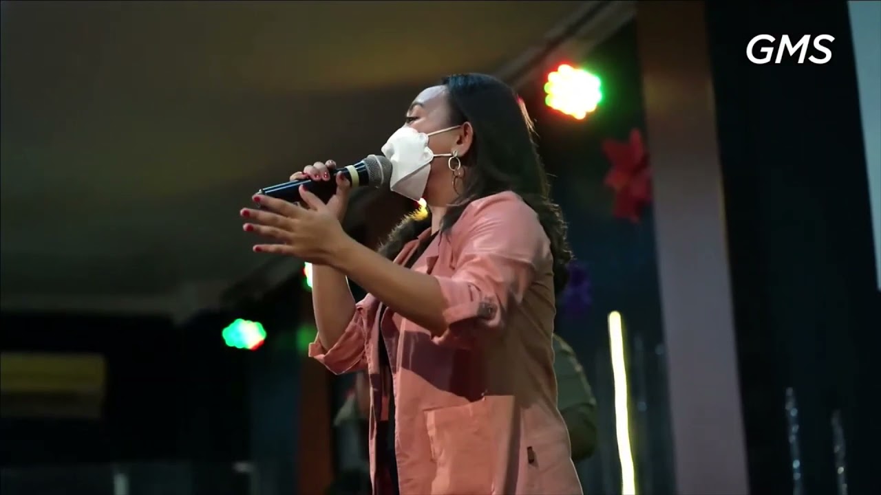 KAU MENUNGGU HIDUPKU MEDLEY KAGUM AKAN ENGKAU BY : MEISKE ALDIANA [GMS KENDARI]