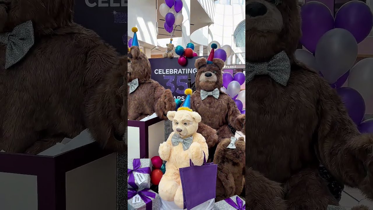 Meadowhall 35th BIRTHDAY Singing Bears
