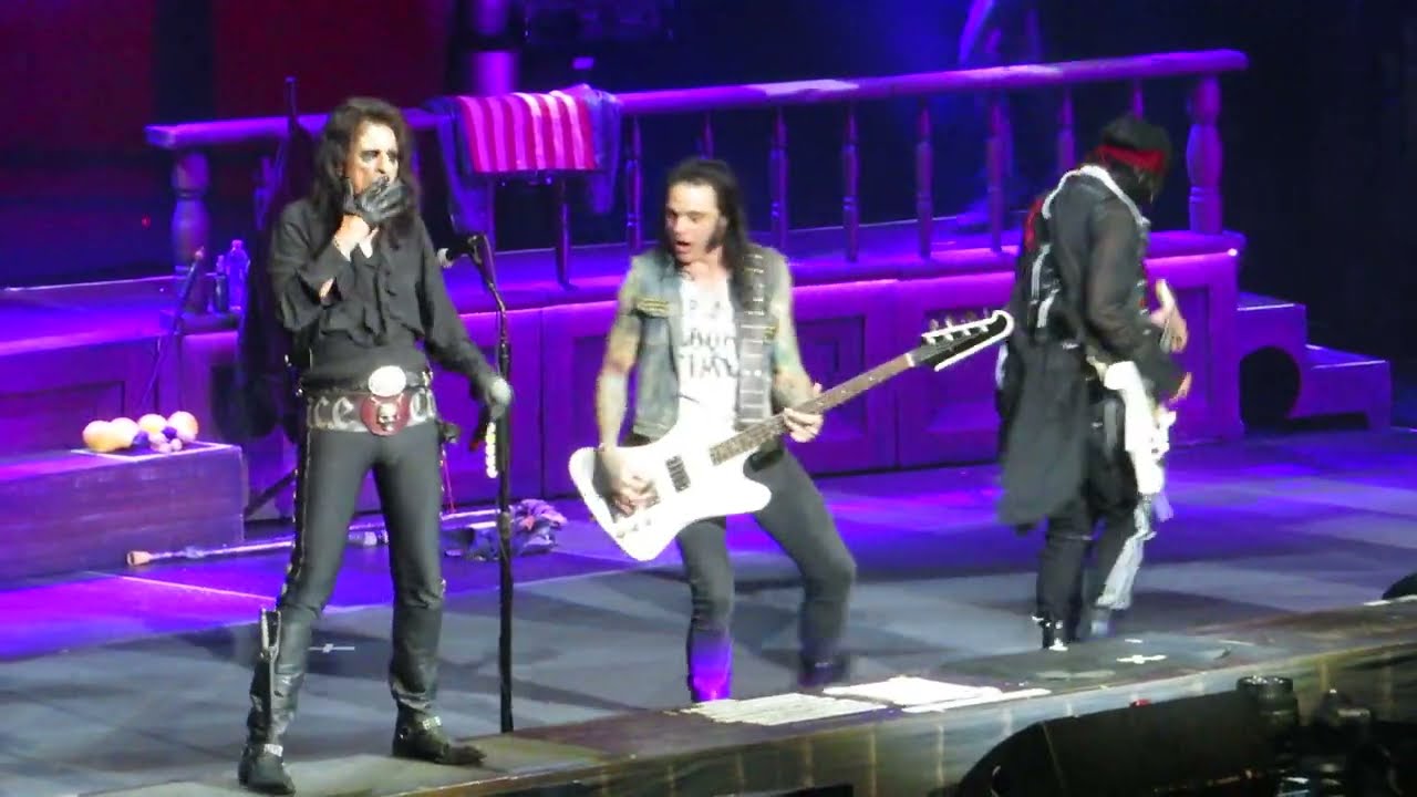 Be My Lover & Lost In America - Alice Cooper