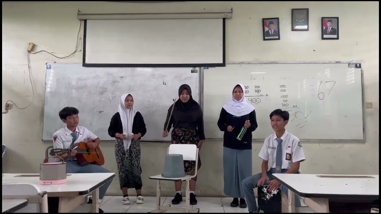 Musik kontemporer kelompok 2, tradisional : apuse, modern : bukti