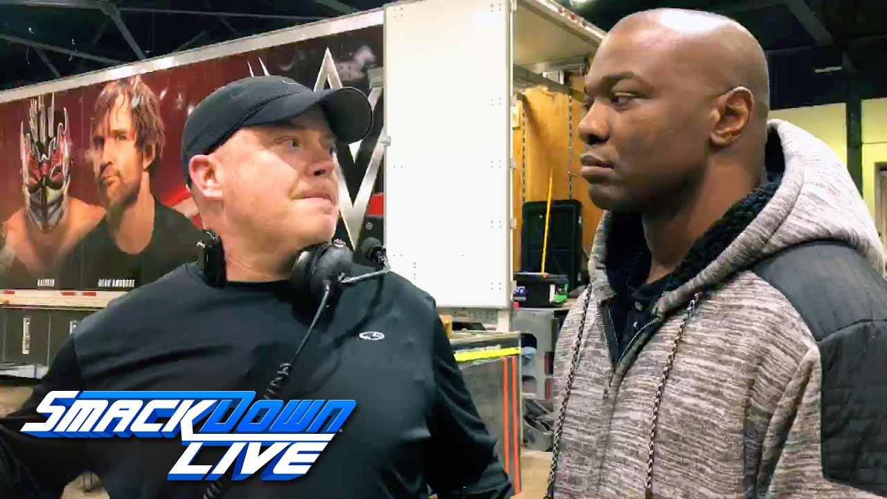 Meet the cameraman who fell in the snow on SmackDown LIVE: SmackDown Exclusive, March 6, 2018