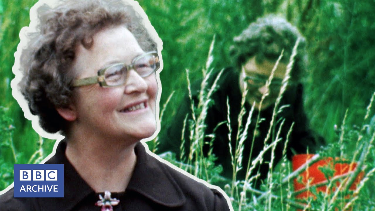 1974: The Wonderful WEED WOMAN | Nationwide | Weird and Wonderful | BBC Archive