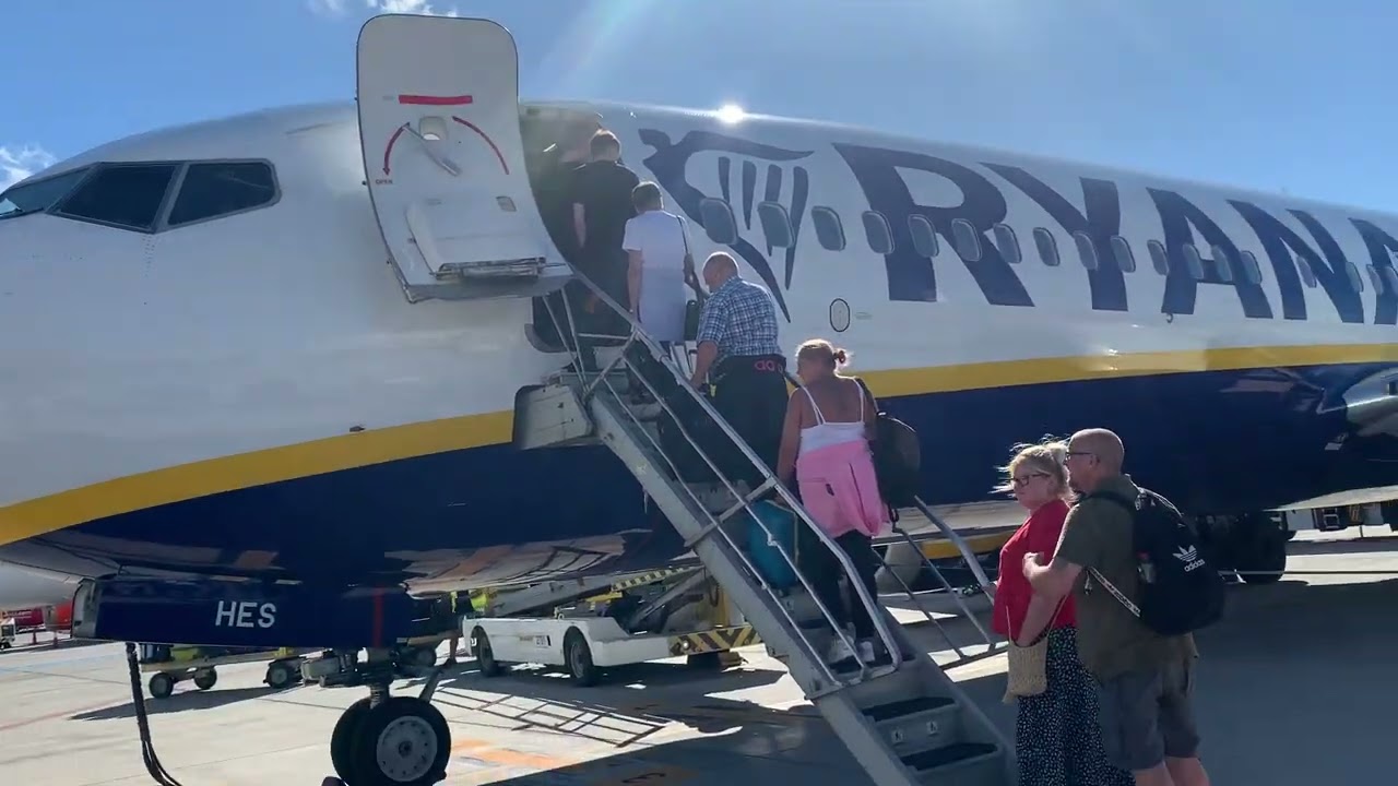 Tenerife south airport Ryanair home time 🙁🙁🙁🇪🇸🌋🫶 got to go to come back