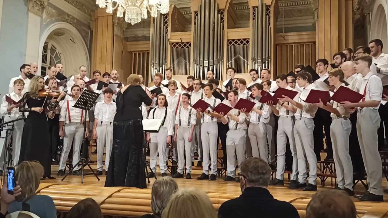 Jaro se otvírá (Zdeněk Lukáš): Májko, májko zelená - sbor Pueri Gaudentes