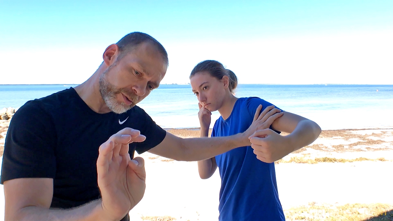 How to Defend Hook to Head and Control with Wrist Locks