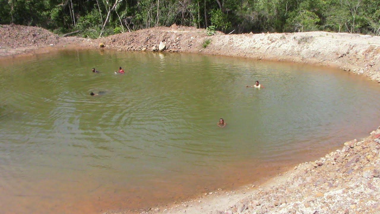 JANAINA E SEU AÇUDE PRA PEIXE E TOMAR BANHO