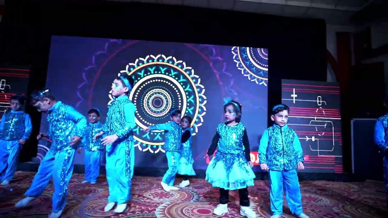 Papa To Band Bajaye | A wonderful performance by the talented students