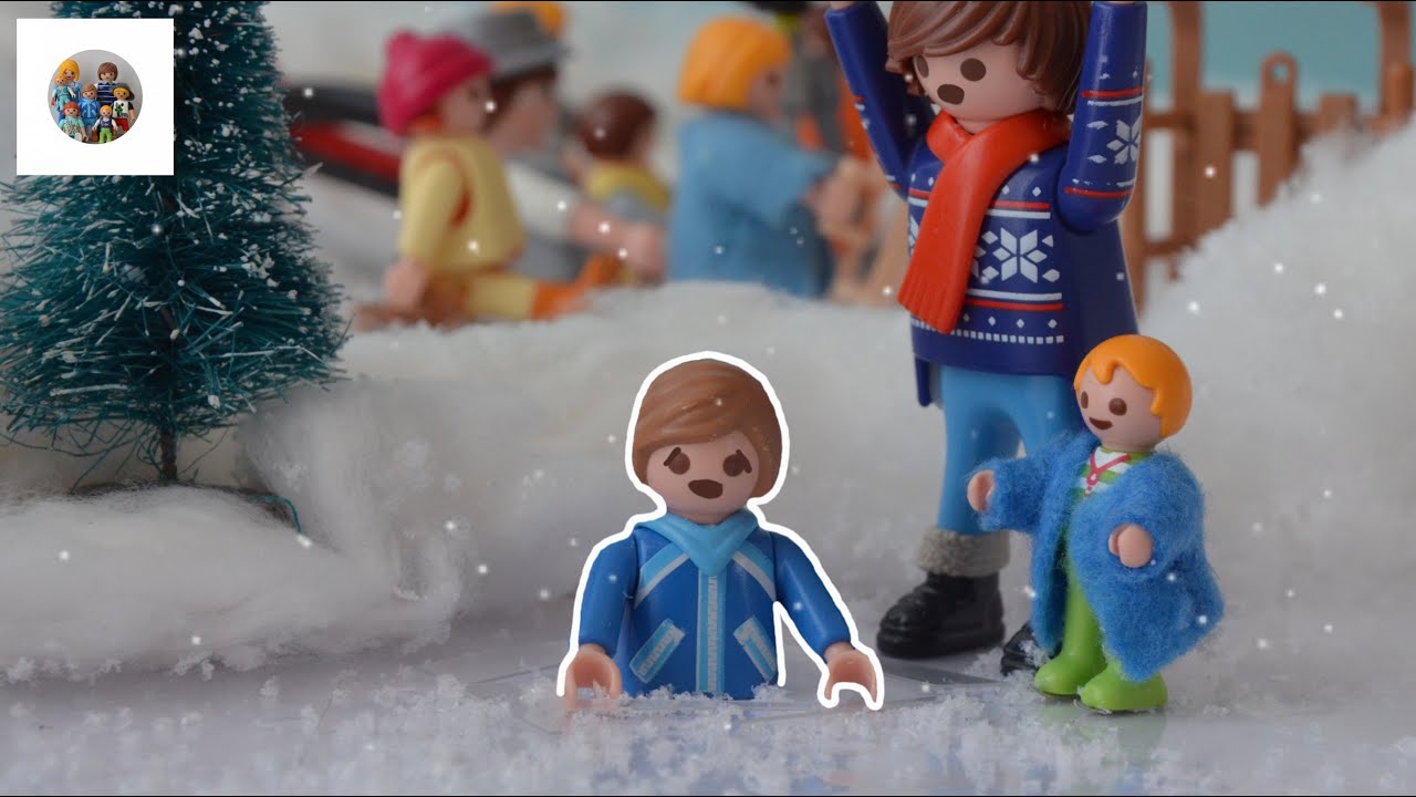 Ins Eis eingebrochen 😥// Schlitten fahren und Eislaufen 🛷⛸// Playmobil Film deutsch