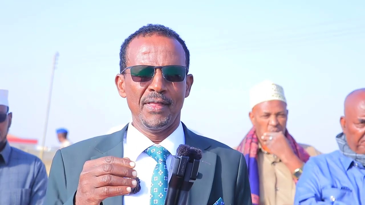 Wasiirka Dowladaha Hoose Ee Somaliland Iyo Badhsaab Gobolka Gabiley ayaa xadhiga ka Jaray Wado 2km.