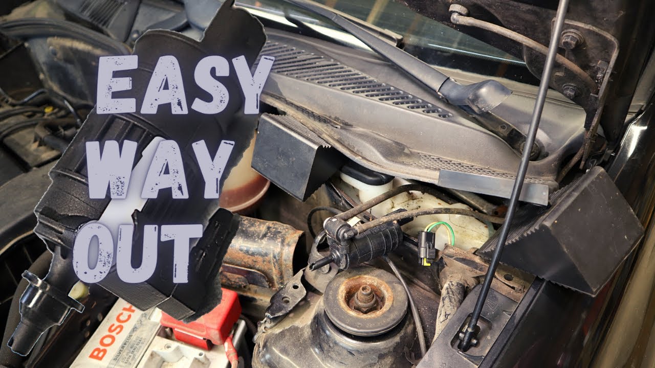 Renault Clio Mk2 Washer Pump Replacement