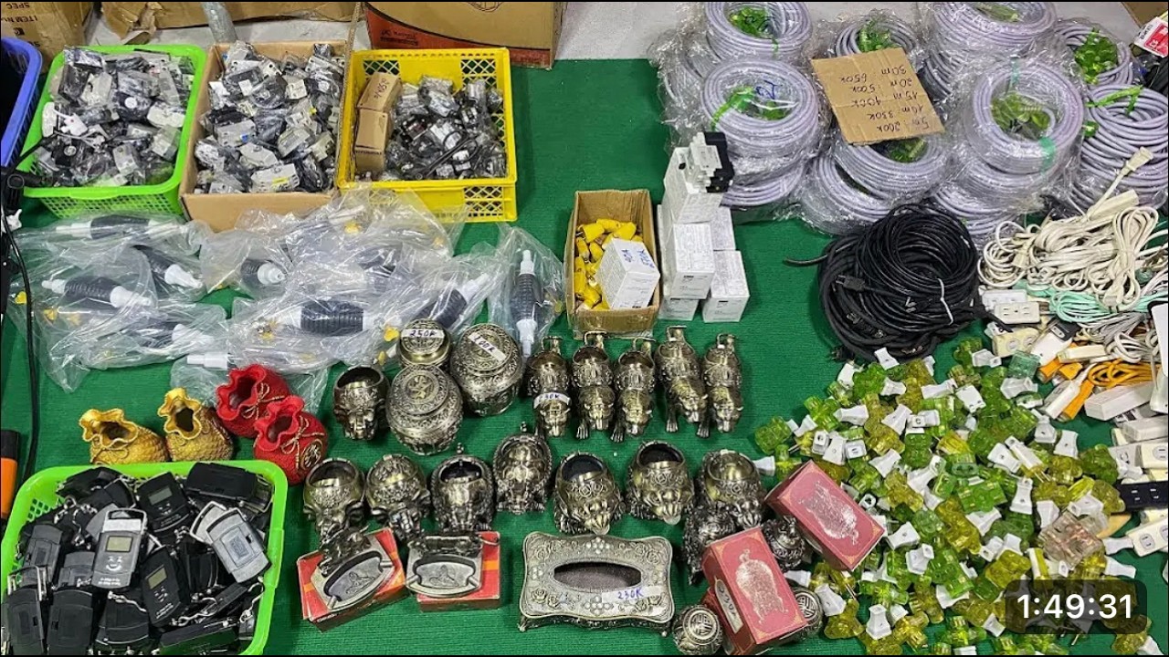 HÀNG BÃI NHẬT   ví da, đồng hồ, thắt lưng 30k, sáp thơm, keo tôn, máy chà gót