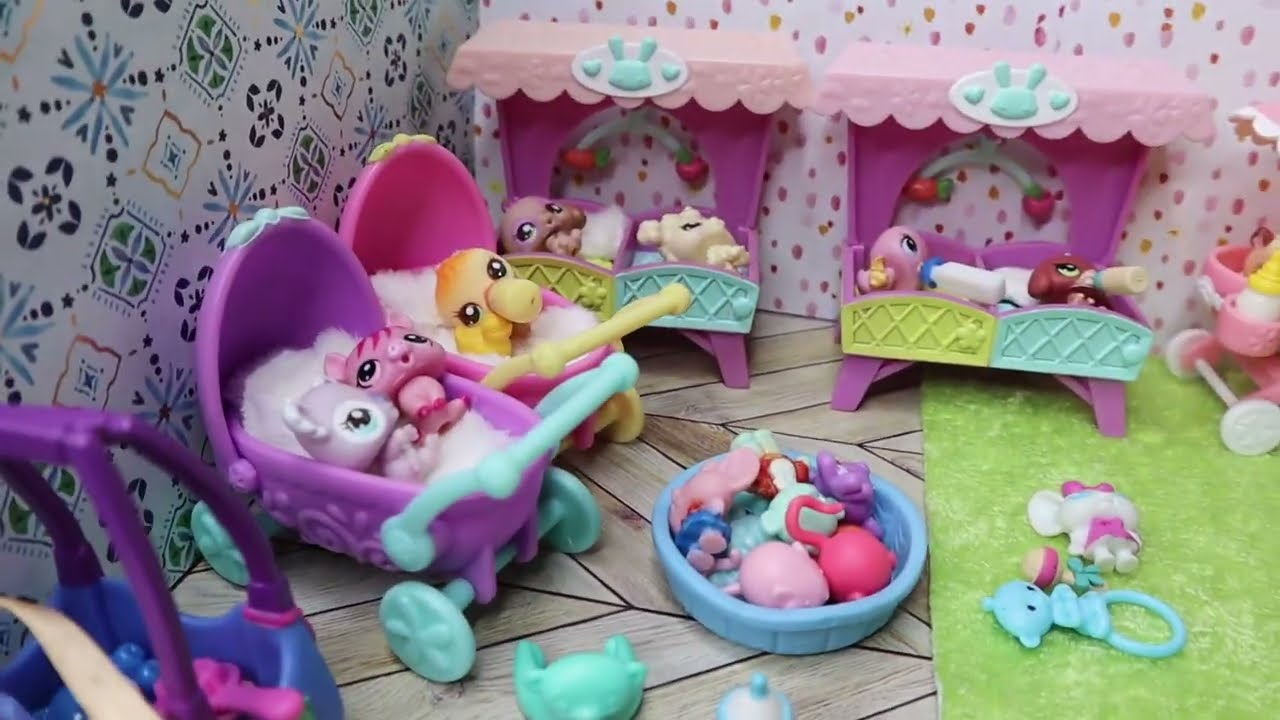 LPS Babies and Props 🧸🎞️📽️