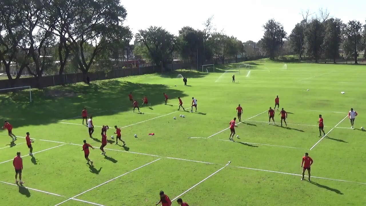 Rondo 4 vs 1 + 1