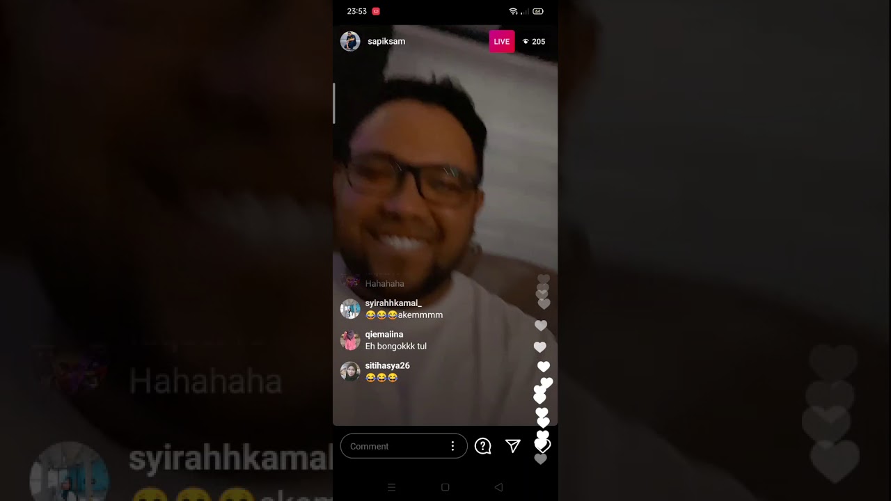 HAQIEM RUSLI d live Sapiksam berkaraoke😃😁💛
