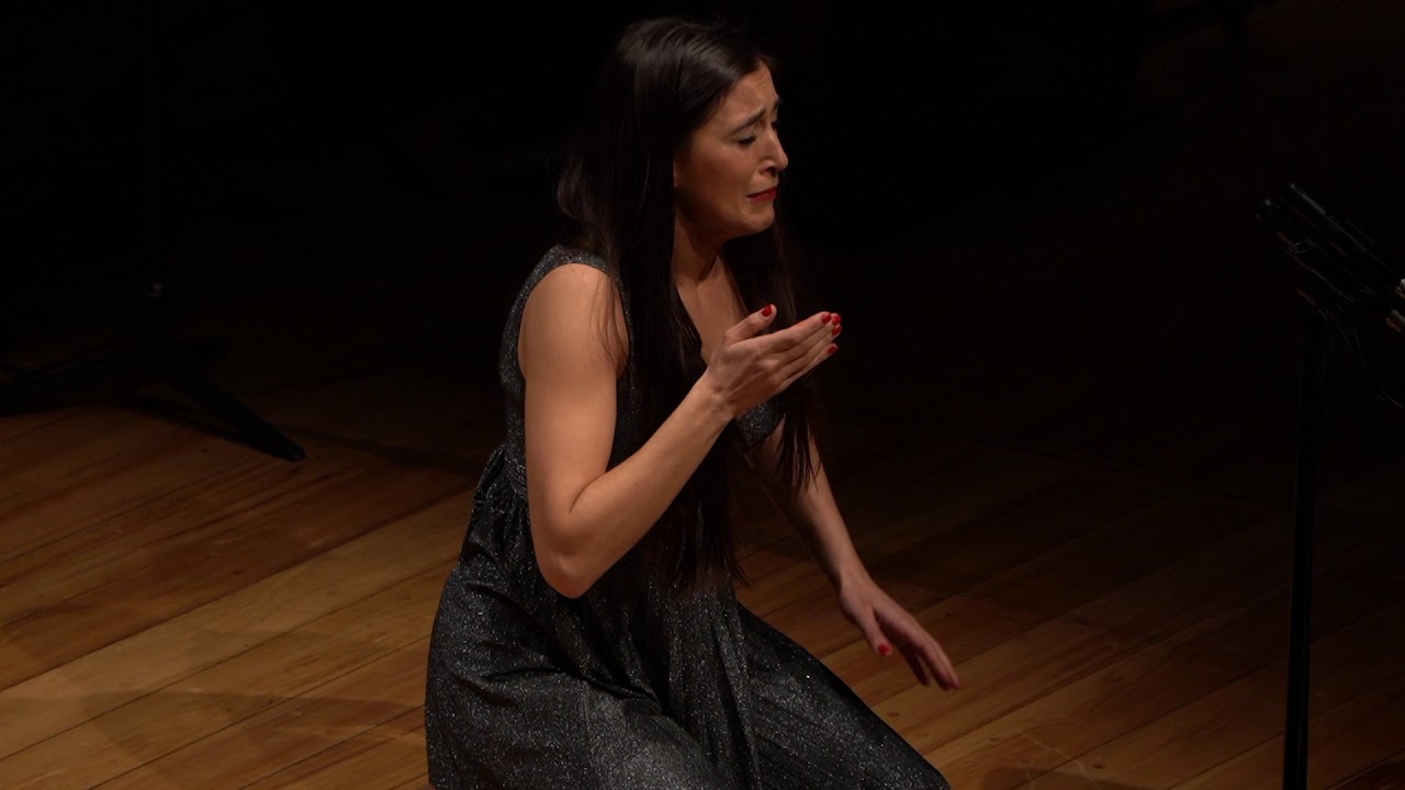 Luciano Berio - Sequenza III by Liesbeth Devos - Live performance