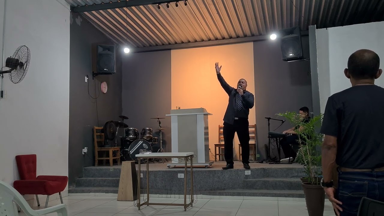Gilson Rocha Pregando - Igreja Nação De Cristo Parte final.