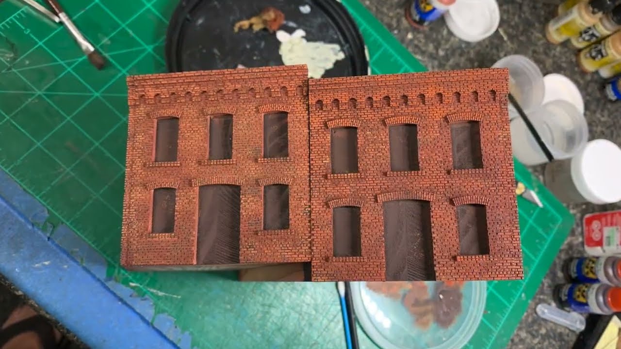 Model a Bank & Haberdashery in HO scale. (Structure Build 14)