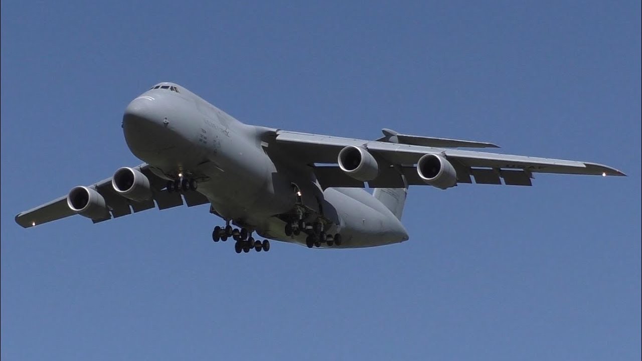 MASSIVE U.S. Air Force C-5M Super Galaxy Landing on a 6,500 ft Runway at Lethbridge Airport