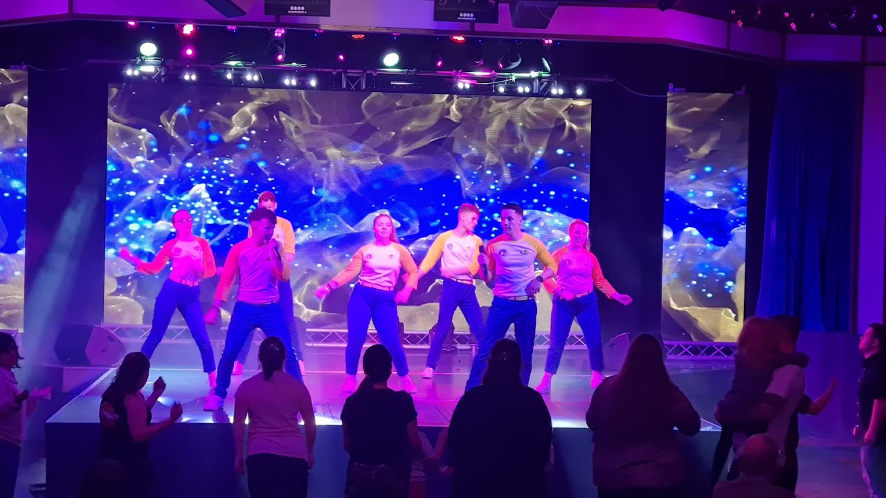 devon cliffs season final party dances 2021