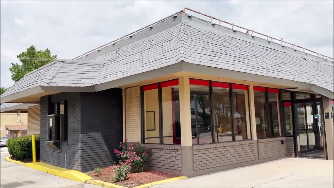 Abandoned Burger King - Glen Ellyn, IL