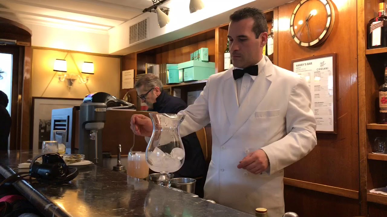 30Seconds Presents Making Bellinis at Harry’s Bar In Venice, Italy