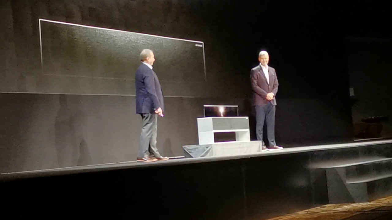 LG 65R9 Rollable OLED TV Signature