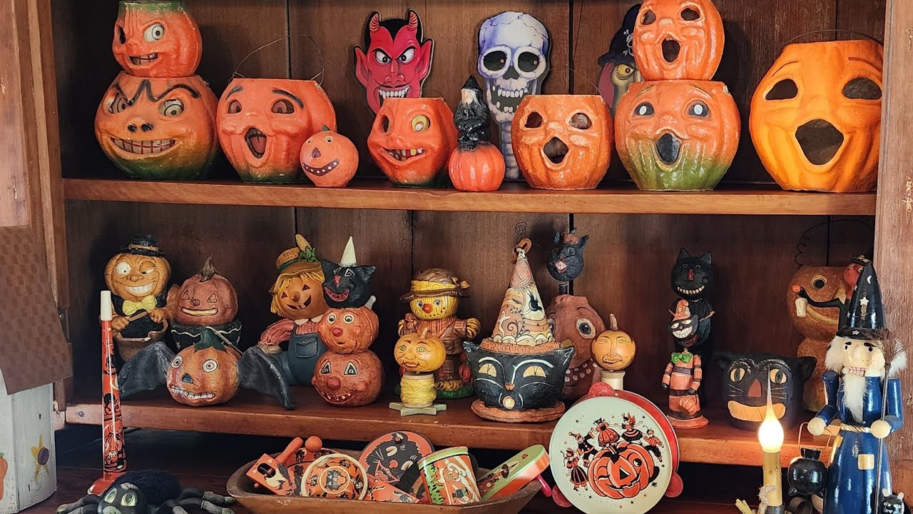 3 Fall & Halloween Home Tours Including the Cape on the Corner!  Antiques & Primitive Vintage Decor