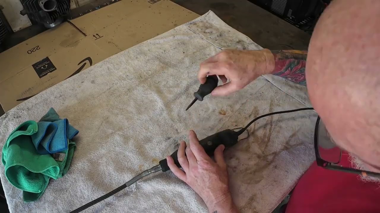 Замена щеток в Dremel 4300