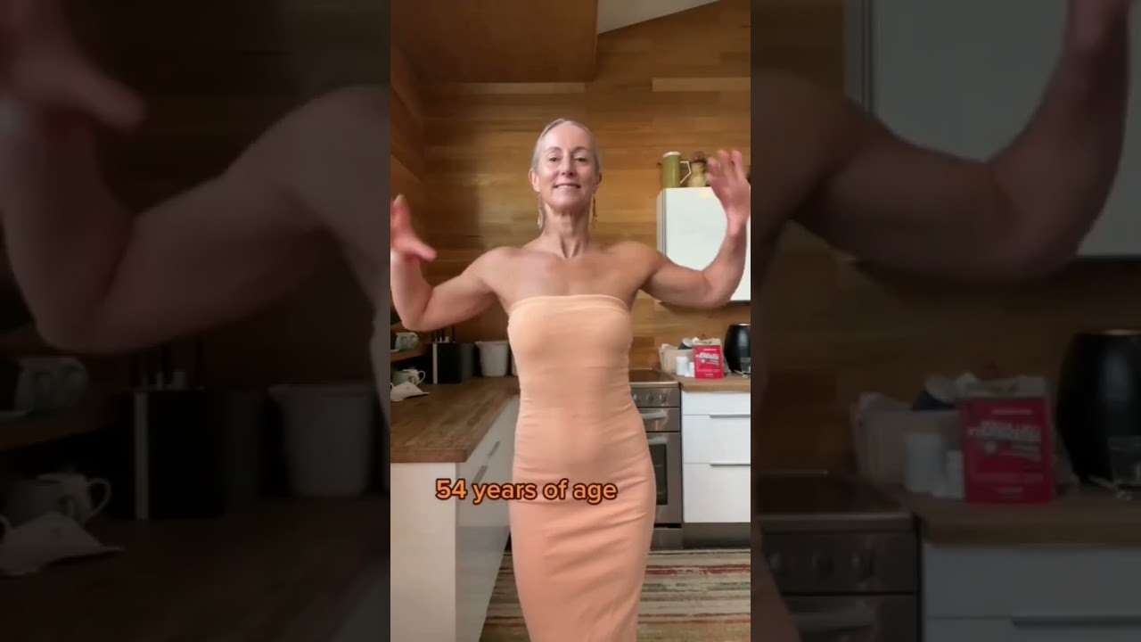 WOW😱 54 Years Old Female Bodybuilder 💪 Muscle Mommy 🔥 Fbb Flex Bicep #shorts #fbb #bicep