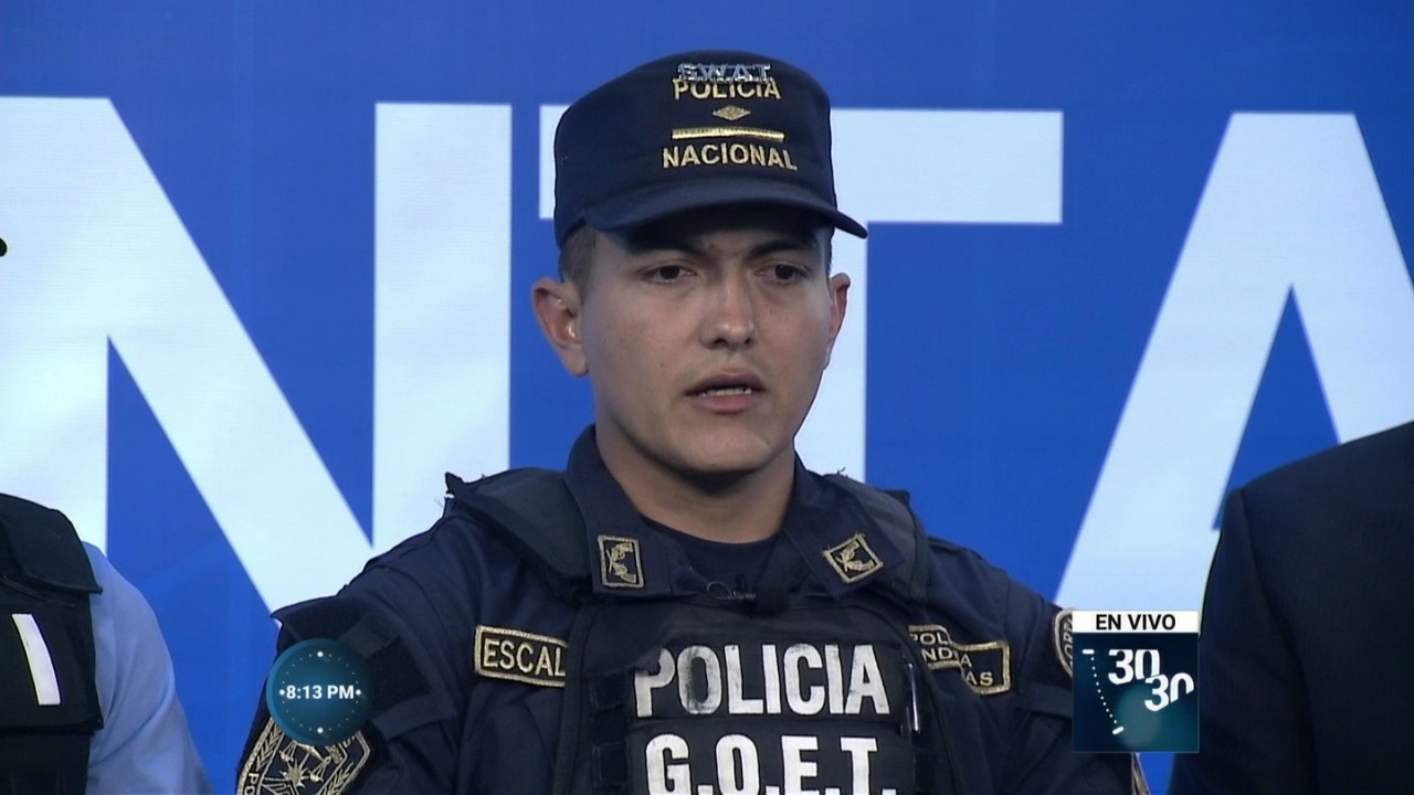 Primera unidad élite SWAT de Honduras en Treinta/Treinta con el Lic. Edgardo Melgar.