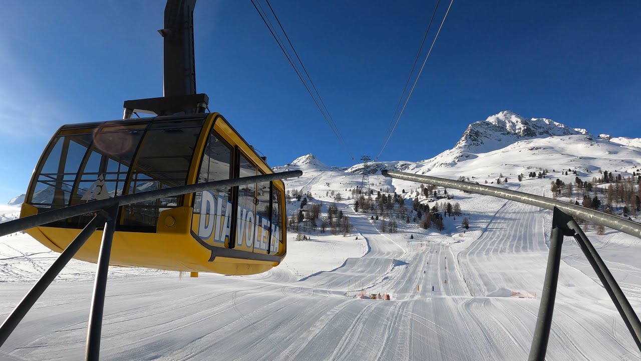 St.Moritz Diavolezza (2978m) skiing on white carpet 2021
