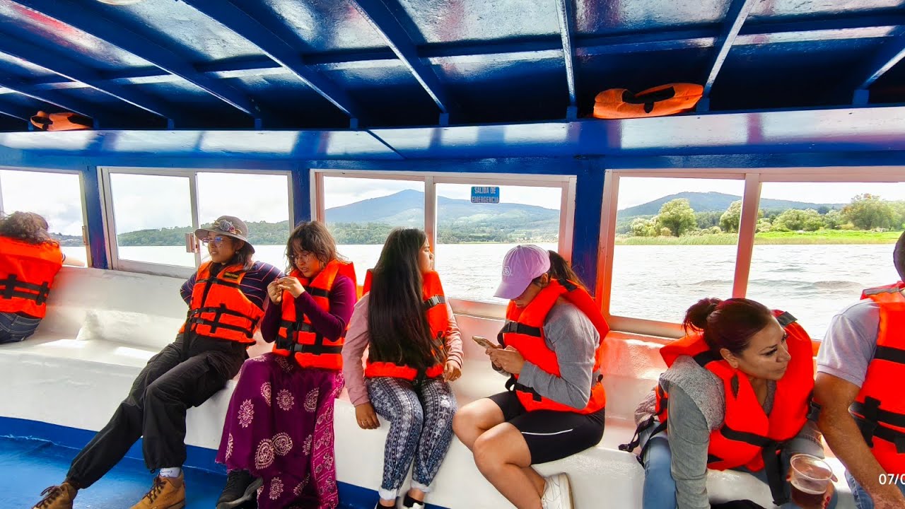 Recorrido en lancha por el bello Lago de Zirahuén Michoacán @cotidiano399 
