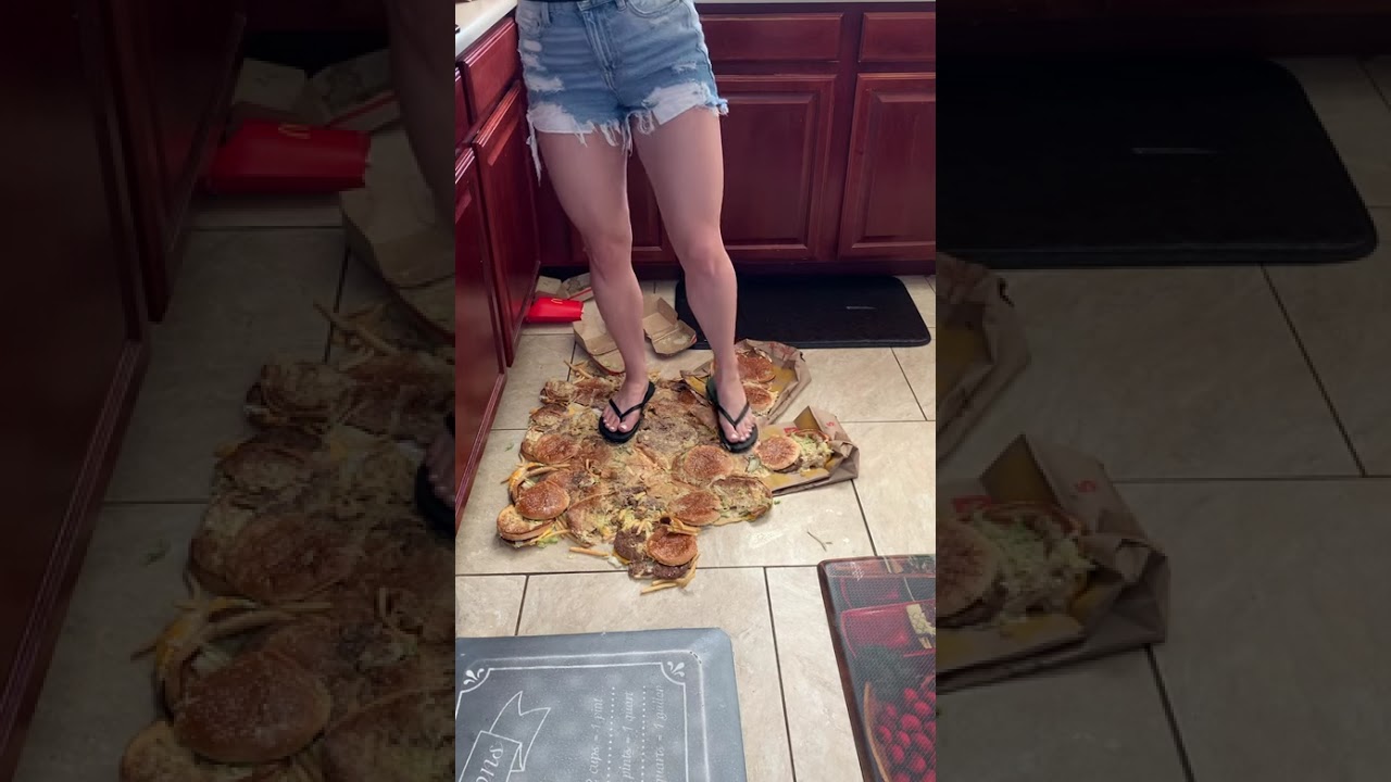 Красивая девушка 