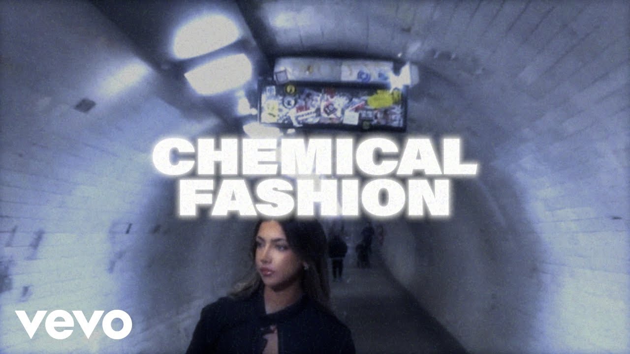 Charlotte Plank - chemical fashion (lyric video)