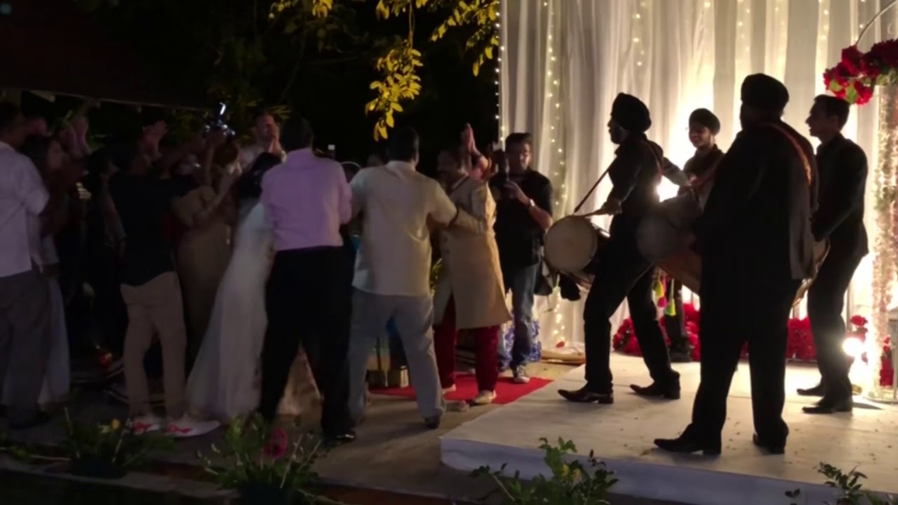 Clap! Clap! Clap! | Dhol Riderz | Tamarind Springs | Crowd Engagement