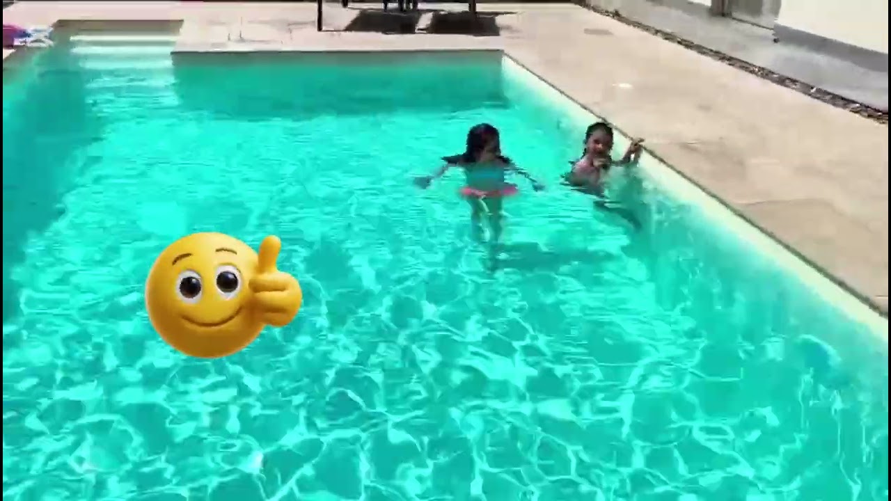 Super sfide in #piscina con sorpresa finale 🤩