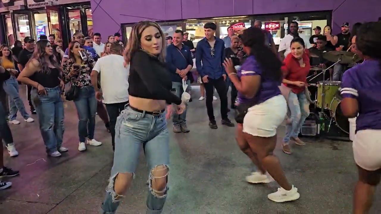 Y se prendió la raza en Las Vegas con el Huitlacoche @cotidiano399
