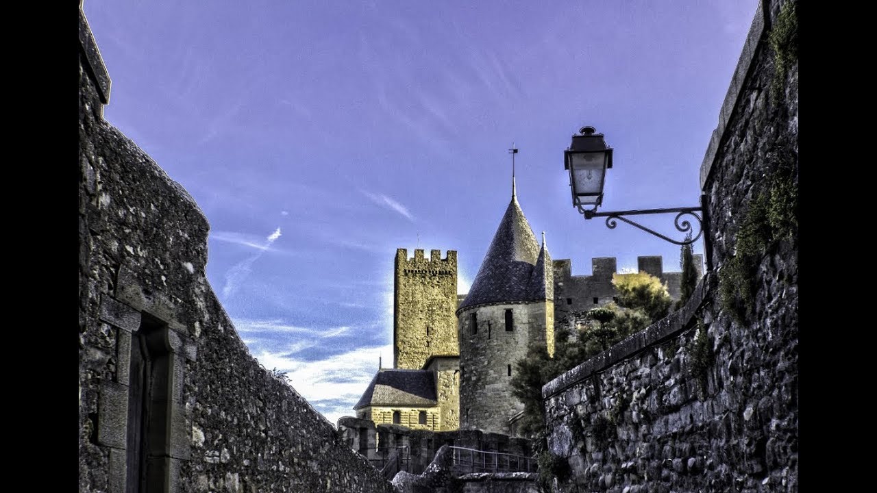 Укрепленный город Каркасон (Cit&eacute; de Carcassonne).