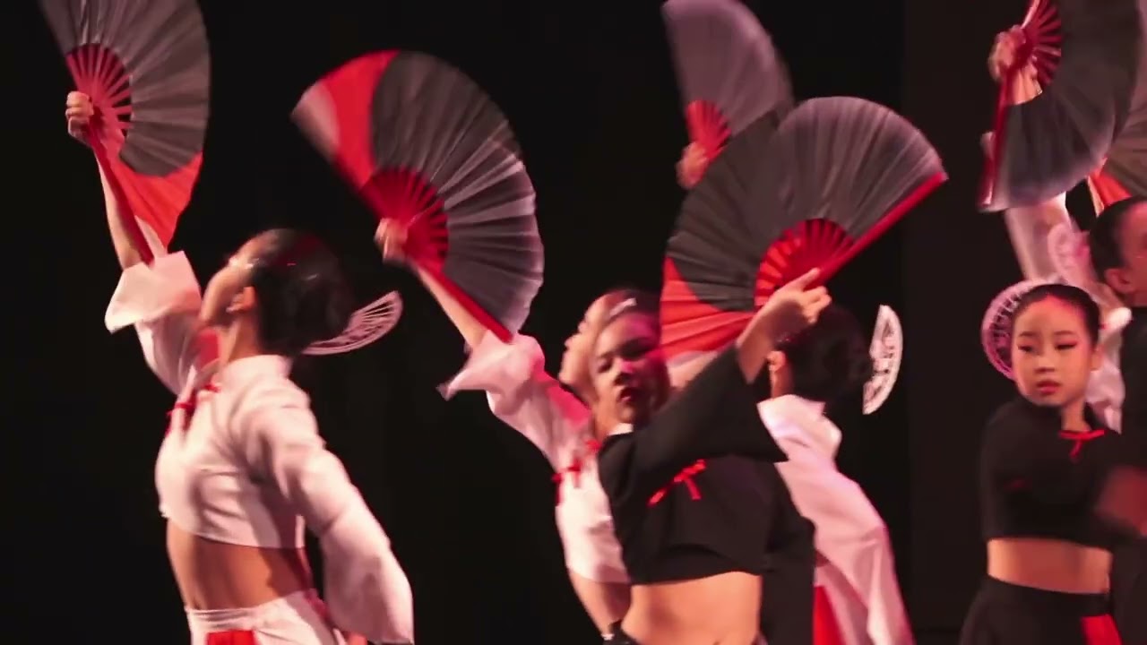 2026 孩子们的春晚 - 《太极扇-对弈》 by DancEnlight Arts Centre